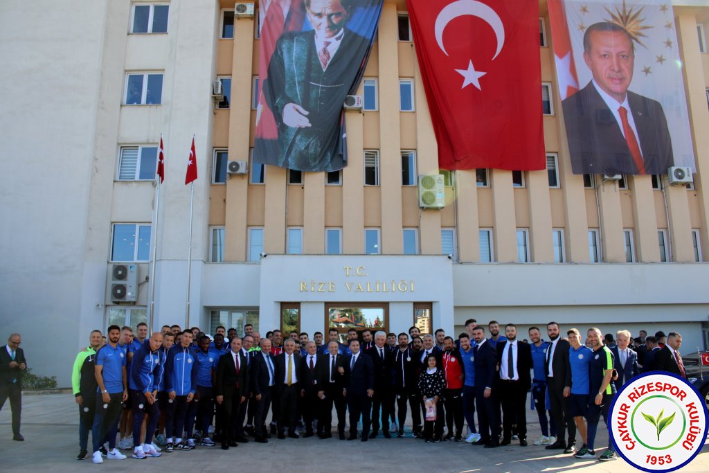 Cumhurbaşkanımız Recep Tayyip Erdoğan, Çaykur Rizespor Kulübü'nü kabul etti.