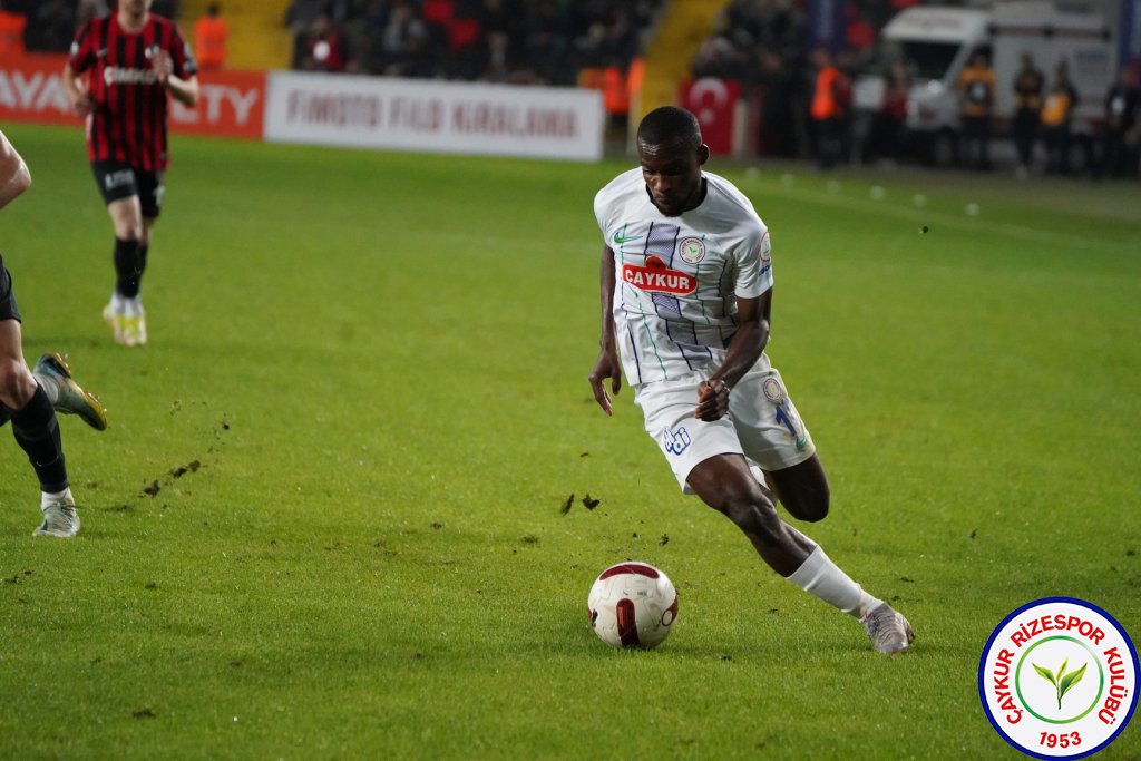 GAZİANTEP FUTBOL KULÜBÜ A.Ş. 2 - 0 ÇAYKUR RİZESPOR A.Ş.