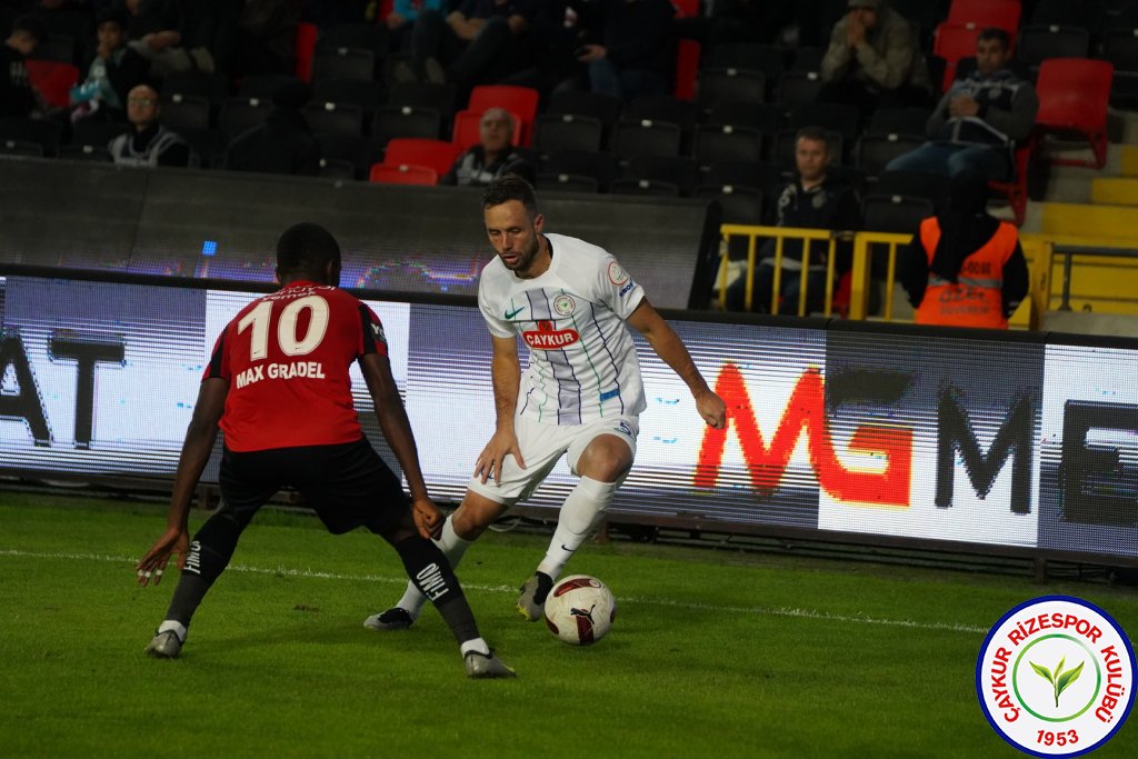 GAZİANTEP FUTBOL KULÜBÜ A.Ş. 2 - 0 ÇAYKUR RİZESPOR A.Ş.