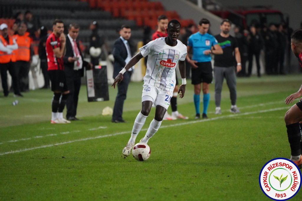GAZİANTEP FUTBOL KULÜBÜ A.Ş. 2 - 0 ÇAYKUR RİZESPOR A.Ş.
