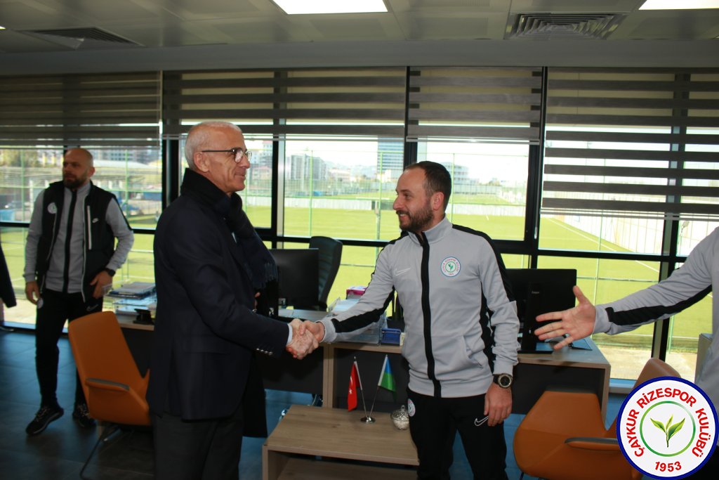 TFF FUTBOL GELİŞİM DİREKTÖRÜ OĞUZ ÇETİN, ÇAYKUR RİZESPOR KULÜBÜNÜ ZİYARET ETTİ