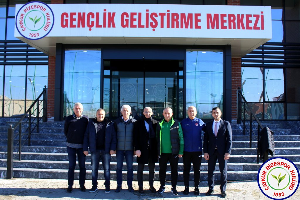 TFF FUTBOL GELİŞİM DİREKTÖRÜ OĞUZ ÇETİN, ÇAYKUR RİZESPOR KULÜBÜNÜ ZİYARET ETTİ