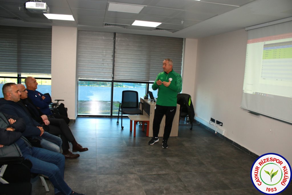 TFF FUTBOL GELİŞİM DİREKTÖRÜ OĞUZ ÇETİN, ÇAYKUR RİZESPOR KULÜBÜNÜ ZİYARET ETTİ