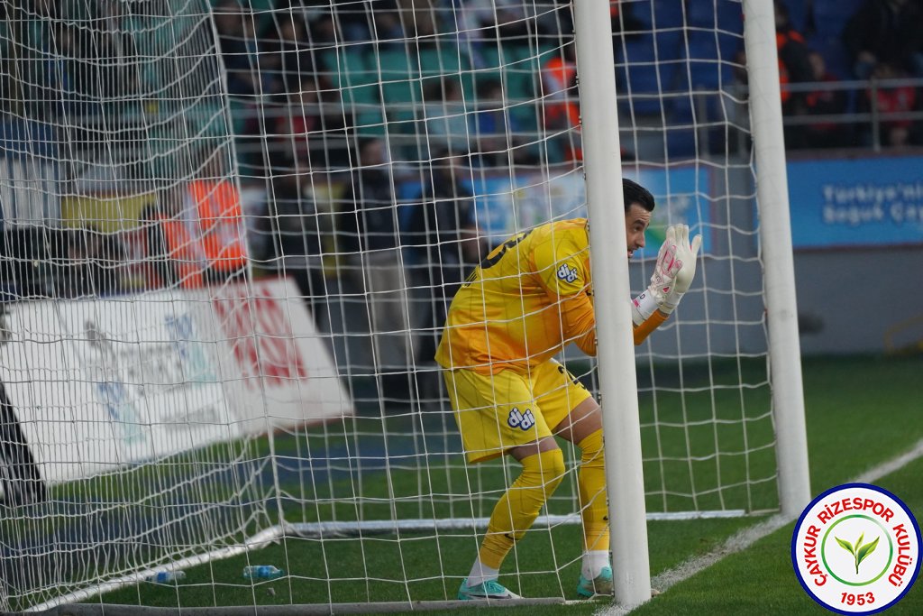 ÇAYKUR RİZESPOR 3 - 2 RAMS BAŞAKŞEHİR FUTBOL KULÜBÜ