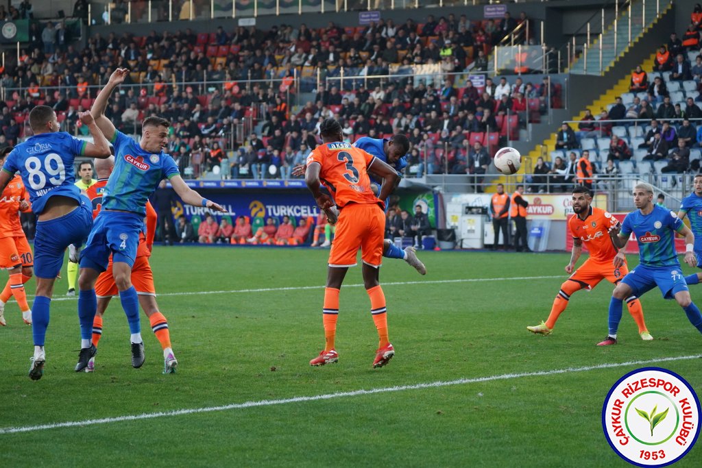 ÇAYKUR RİZESPOR 3 - 2 RAMS BAŞAKŞEHİR FUTBOL KULÜBÜ
