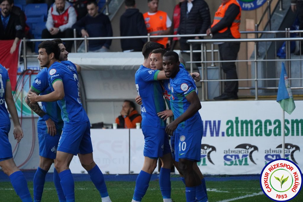 ÇAYKUR RİZESPOR 3 - 2 RAMS BAŞAKŞEHİR FUTBOL KULÜBÜ