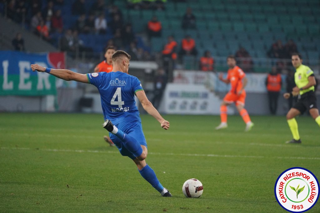 ÇAYKUR RİZESPOR 3 - 2 RAMS BAŞAKŞEHİR FUTBOL KULÜBÜ