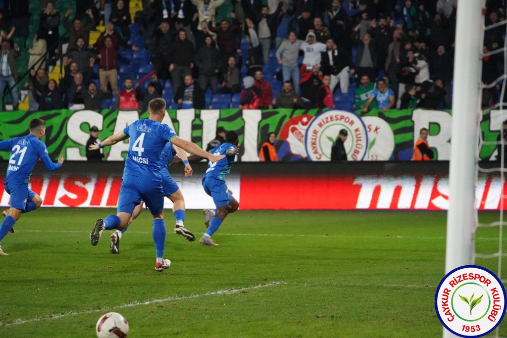 ÇAYKUR RİZESPOR 3 - 2 RAMS BAŞAKŞEHİR FUTBOL KULÜBÜ