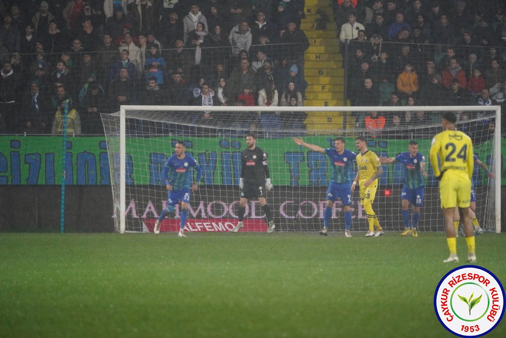 ÇAYKUR RİZESPOR A.Ş. 1 - 3 FENERBAHÇE A.Ş.