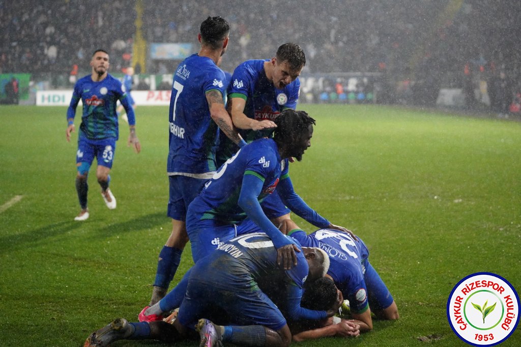 ÇAYKUR RİZESPOR A.Ş. 1 - 3 FENERBAHÇE A.Ş.