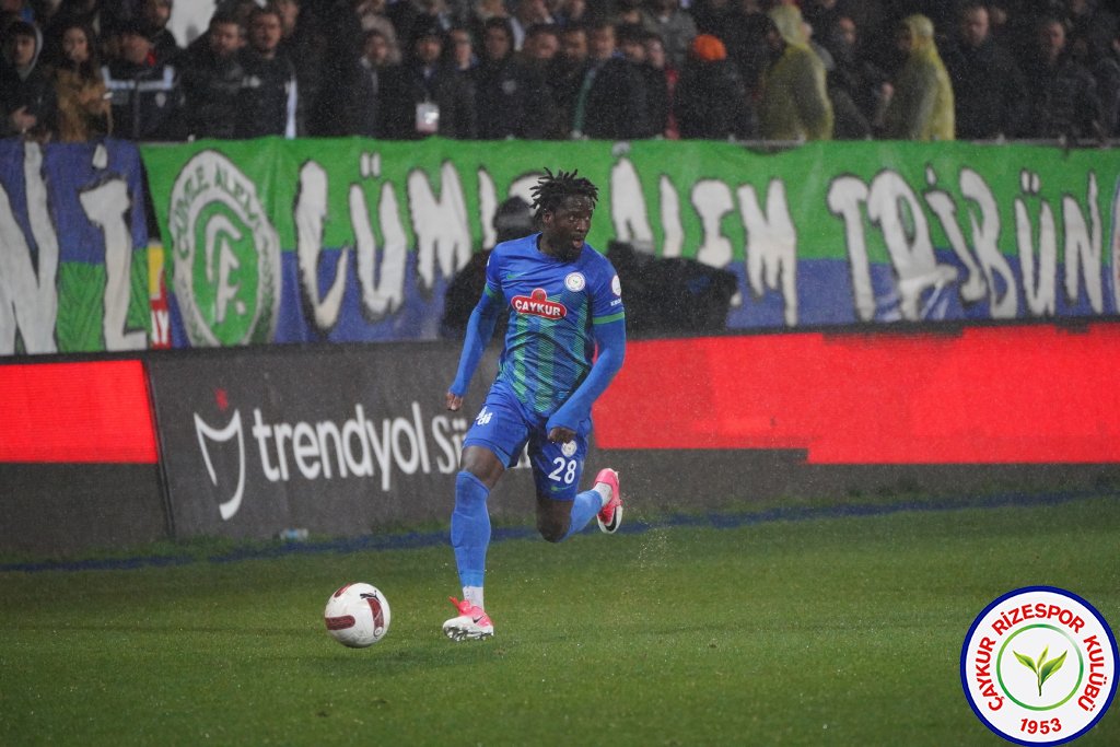 ÇAYKUR RİZESPOR A.Ş. 1 - 3 FENERBAHÇE A.Ş.