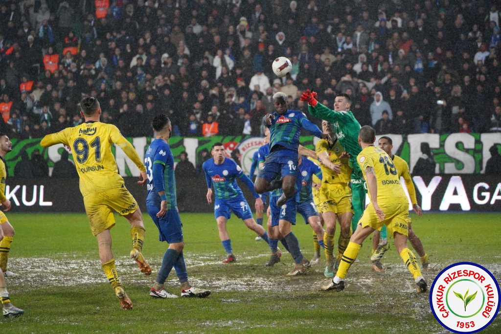 ÇAYKUR RİZESPOR A.Ş. 1 - 3 FENERBAHÇE A.Ş.