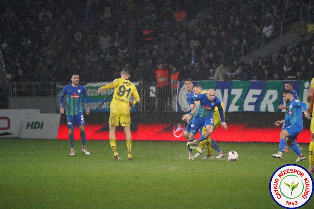 ÇAYKUR RİZESPOR A.Ş. 1 - 3 FENERBAHÇE A.Ş.