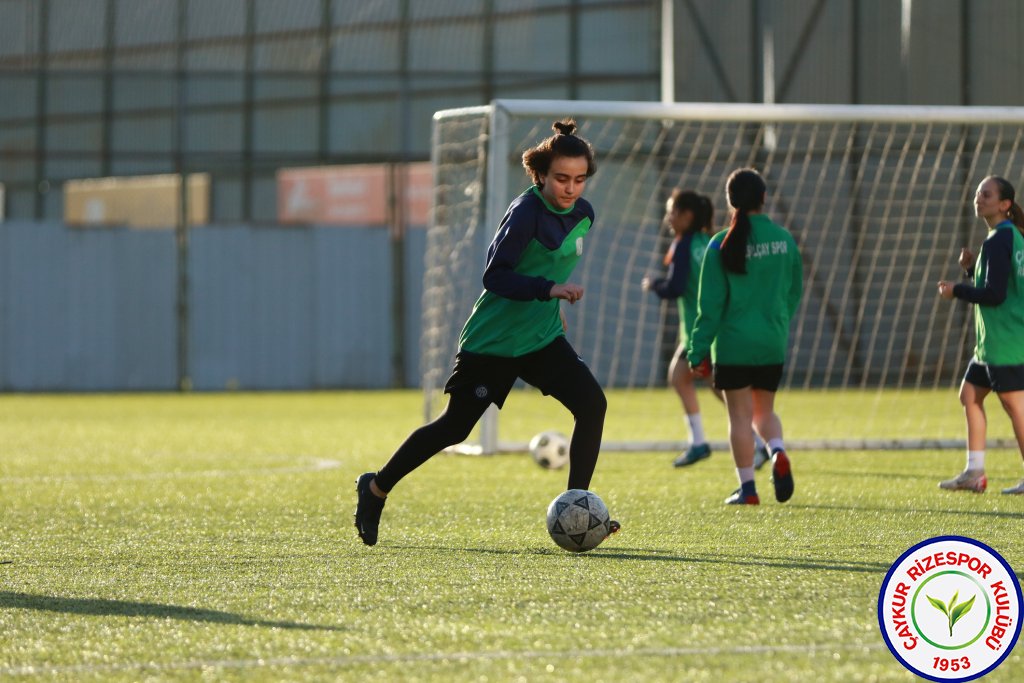 20240327 16.30 çaykur rizespor - rize yeşilçayspor kadın futbol takımı destek antrenmanı