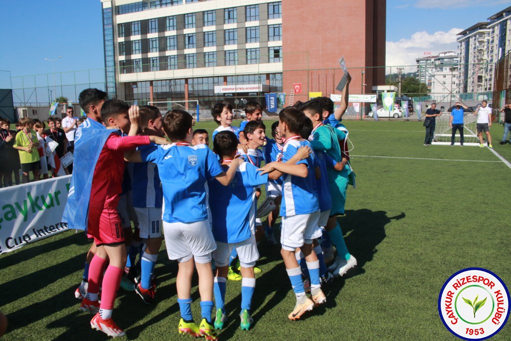 ULUSLARARASI U12 RİZE CUP 2024 KUPA TÖRENİ