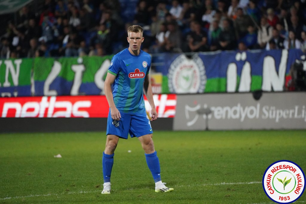 Faye ve Laine kiralık olarak Esenler Erokspor'a transfer oldu