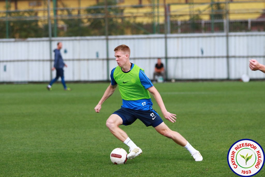 Faye ve Laine kiralık olarak Esenler Erokspor'a transfer oldu