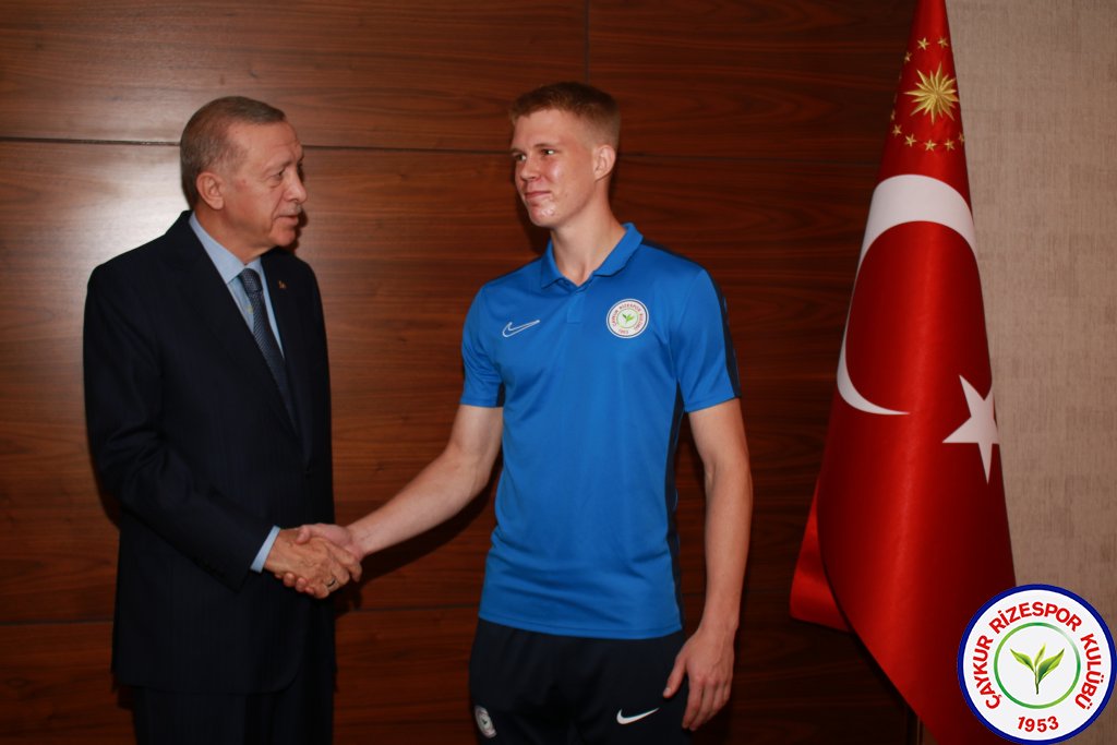 Faye ve Laine kiralık olarak Esenler Erokspor'a transfer oldu