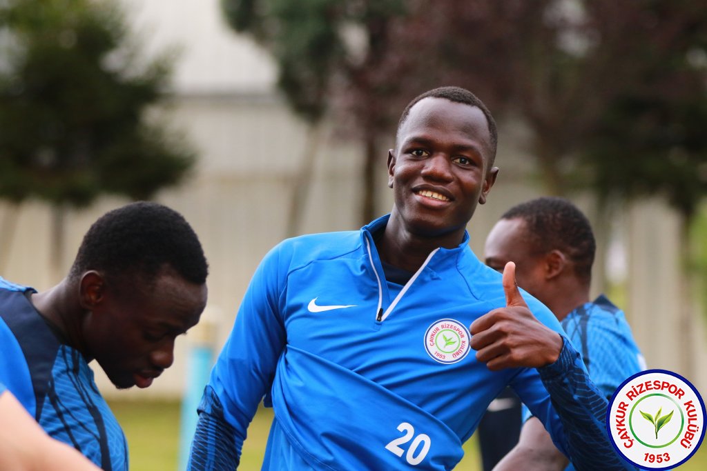 Faye ve Laine kiralık olarak Esenler Erokspor'a transfer oldu