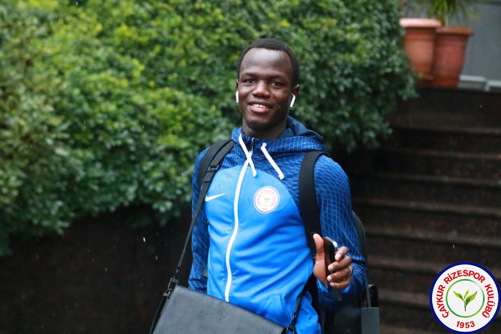 Faye ve Laine kiralık olarak Esenler Erokspor'a transfer oldu