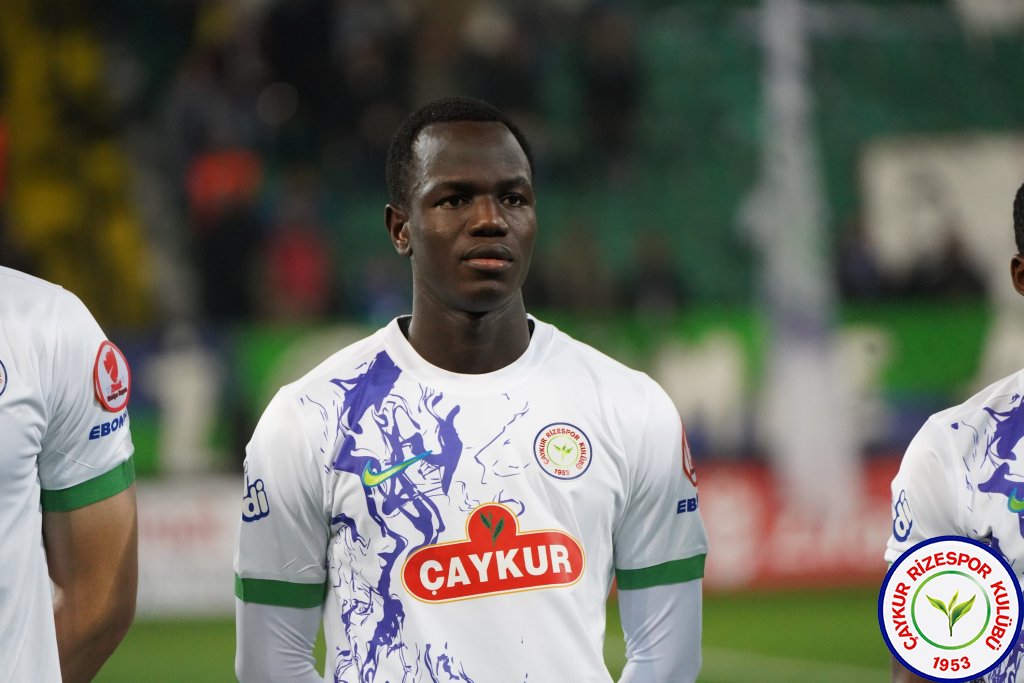 Faye ve Laine kiralık olarak Esenler Erokspor'a transfer oldu