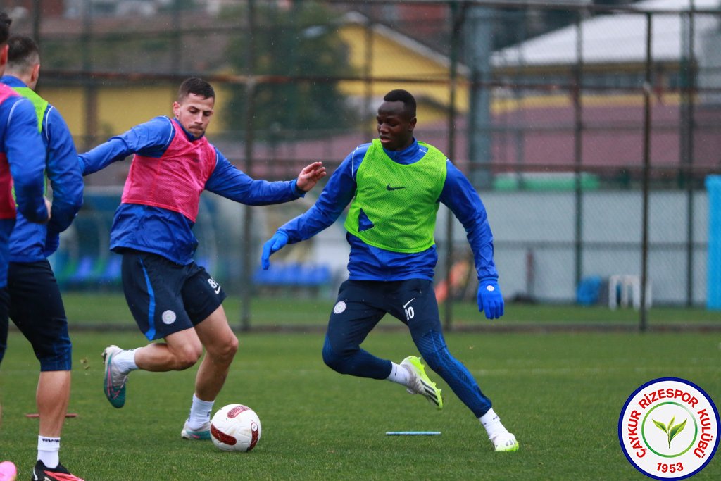 Faye ve Laine kiralık olarak Esenler Erokspor'a transfer oldu