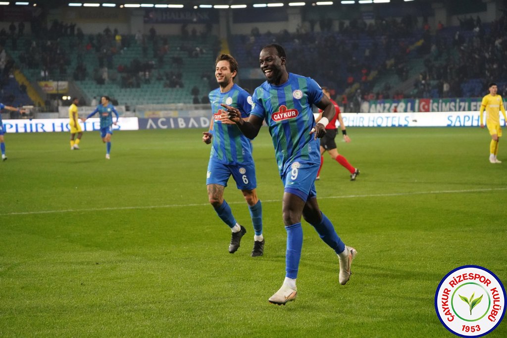 ÇAYKUR RİZESPOR A.Ş. 3 - 0 BELLONA KAYSERİSPOR