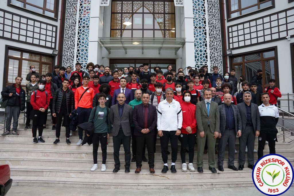 Hamzaoğlu, Spor Lisesi Öğrencileri İle Buluştu