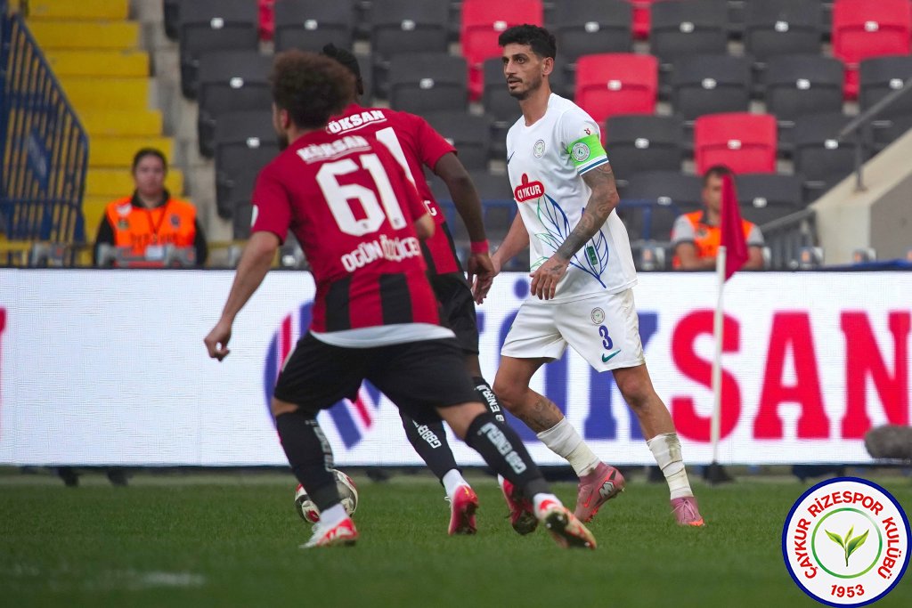 GAZİANTEP FUTBOL KULÜBÜ A.Ş.	2 - 2	ÇAYKUR RİZESPOR A.Ş.