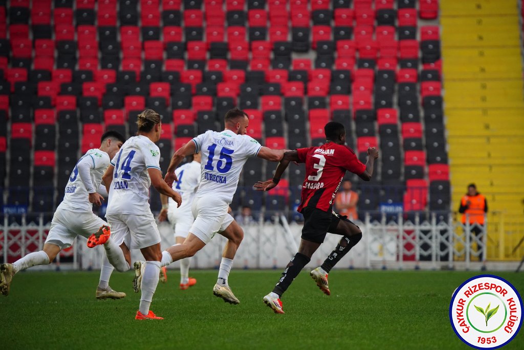 GAZİANTEP FUTBOL KULÜBÜ A.Ş.	2 - 2	ÇAYKUR RİZESPOR A.Ş.