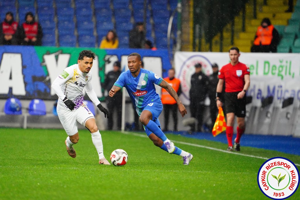 ÇAYKUR RİZESPOR 3 - 0 İKAS EYÜPSPOR