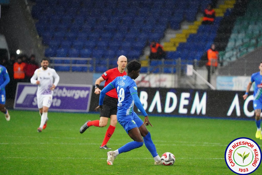 ÇAYKUR RİZESPOR 3 - 0 İKAS EYÜPSPOR