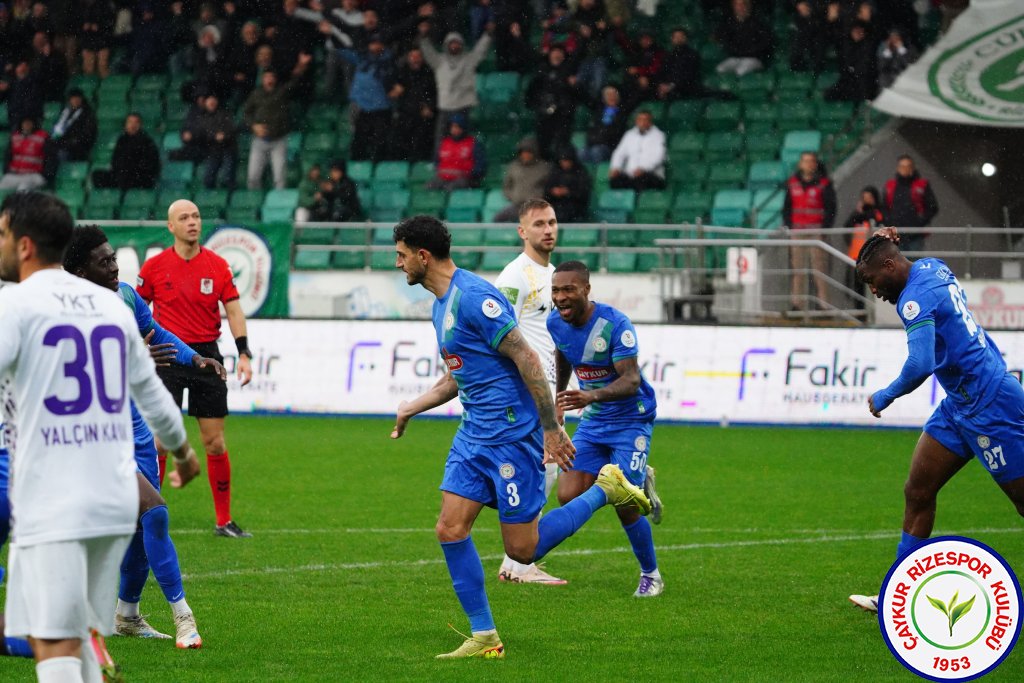 ÇAYKUR RİZESPOR 3 - 0 İKAS EYÜPSPOR