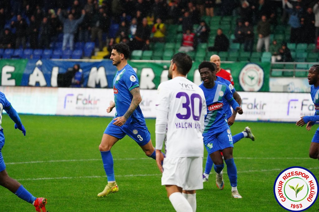 ÇAYKUR RİZESPOR 3 - 0 İKAS EYÜPSPOR