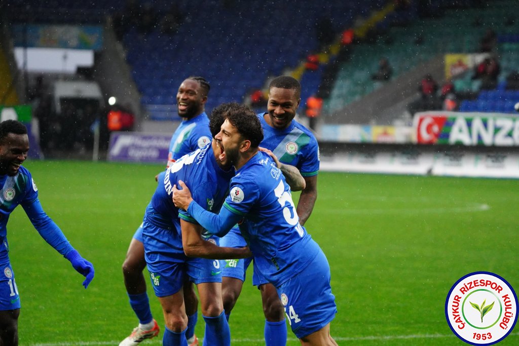 ÇAYKUR RİZESPOR 3 - 0 İKAS EYÜPSPOR