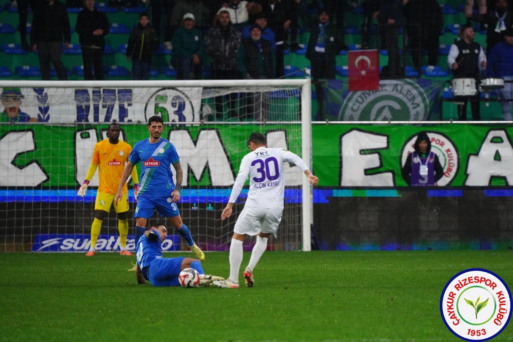 ÇAYKUR RİZESPOR 3 - 0 İKAS EYÜPSPOR