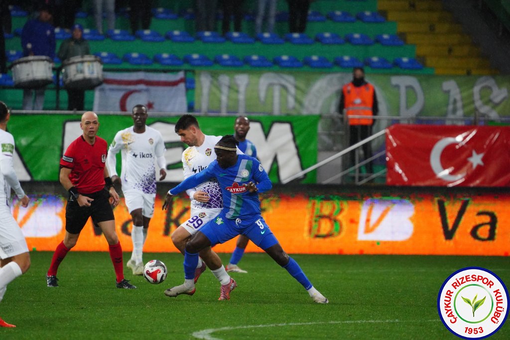 ÇAYKUR RİZESPOR 3 - 0 İKAS EYÜPSPOR