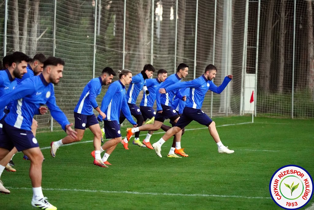 Çaykur Rizespor'umuz ikinci yarı hazırlıklarının ikinci etabı için Antalya'da kampa girdi.