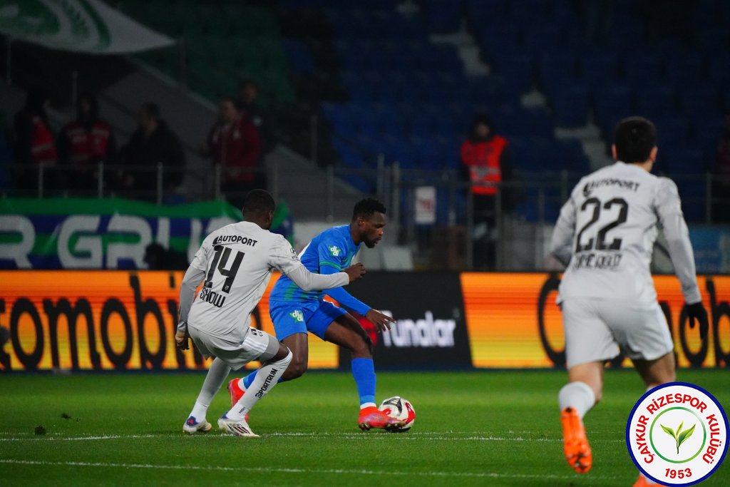 ÇAYKUR RİZESPOR 2 - 0 KOCAELİSPOR