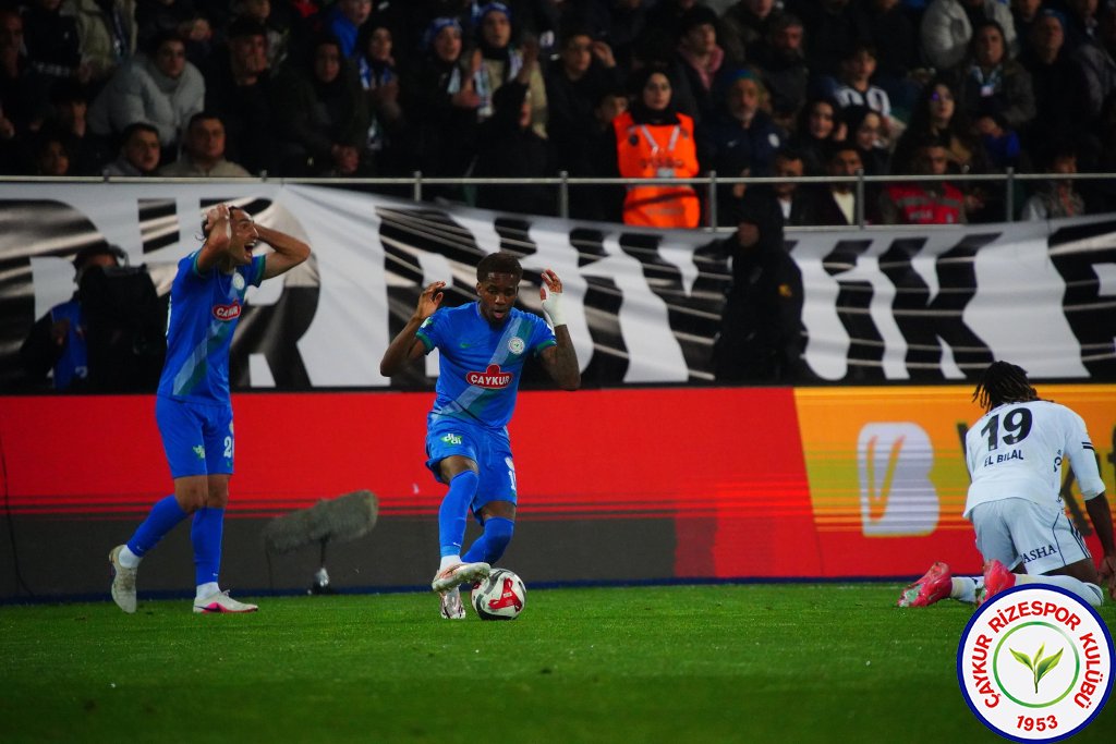 ÇAYKUR RİZESPOR 2 - 2 BEŞİKTAŞ