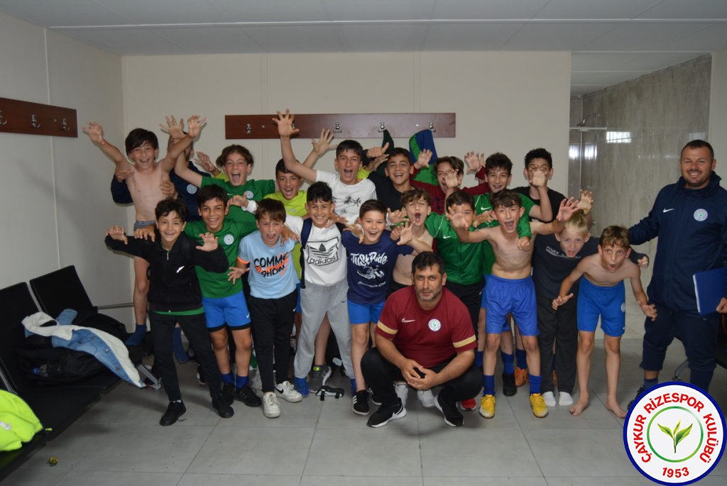 Türkiye Futbol Federasyonu U12 Minikler Şenlik Liginde Çaykur Rizespor U12 Mavi Takım ve Çaykur Rizespor U12 Yeşil Takım Şampiyon oldu.