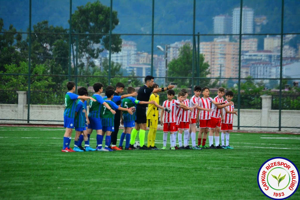 Türkiye Futbol Federasyonu U12 Minikler Şenlik Liginde Çaykur Rizespor U12 Mavi Takım ve Çaykur Rizespor U12 Yeşil Takım Şampiyon oldu.