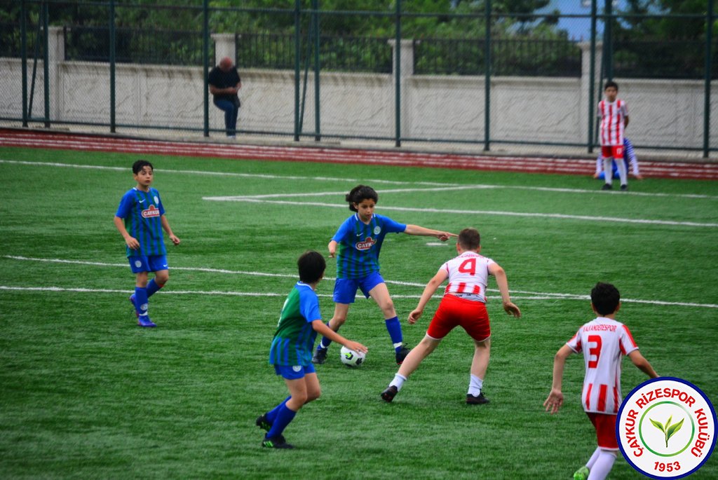 Türkiye Futbol Federasyonu U12 Minikler Şenlik Liginde Çaykur Rizespor U12 Mavi Takım ve Çaykur Rizespor U12 Yeşil Takım Şampiyon oldu.