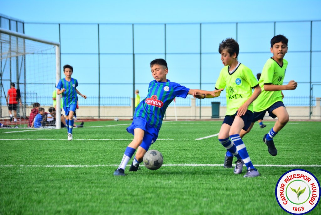 Türkiye Futbol Federasyonu U12 Minikler Şenlik Liginde Çaykur Rizespor U12 Mavi Takım ve Çaykur Rizespor U12 Yeşil Takım Şampiyon oldu.