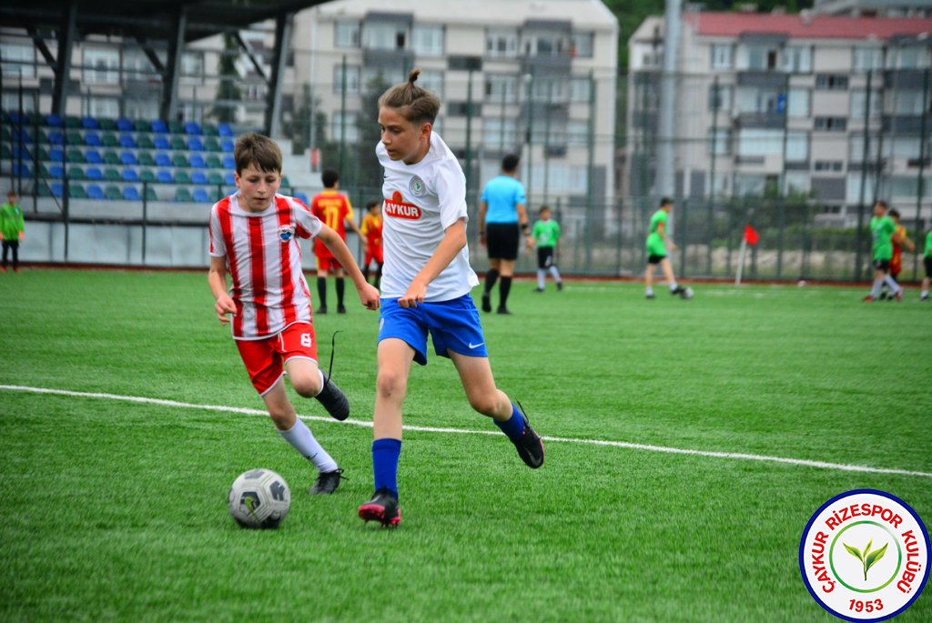 Türkiye Futbol Federasyonu U12 Minikler Şenlik Liginde Çaykur Rizespor U12 Mavi Takım ve Çaykur Rizespor U12 Yeşil Takım Şampiyon oldu.