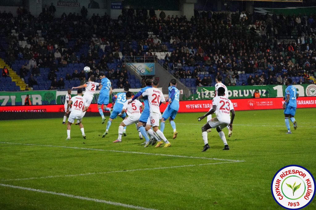 ÇAYKUR RİZESPOR 1 - 1 PENDİKSPOR / 16. haftayı 26 puanla 3. sırada tamamladık