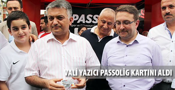 Vali Ersin Yazıcı Passolig Kartını Aldı