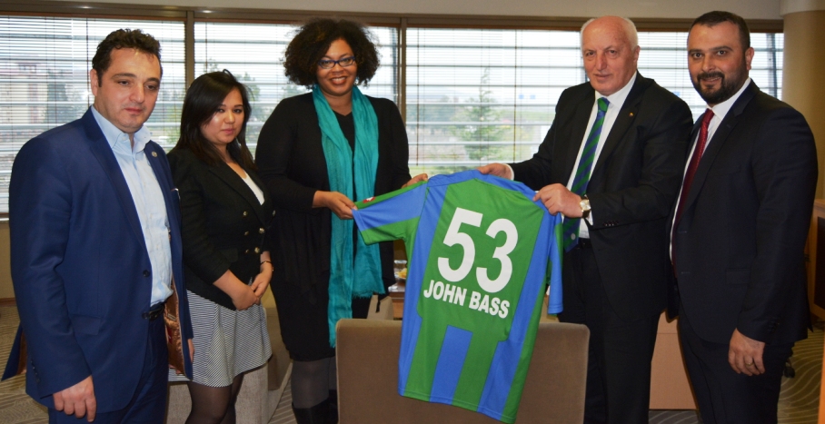 ABD Büyükelçiliği Başkatibi Sn. Phaedra GWYN Çaykur Rizesporu ziyaret etti.