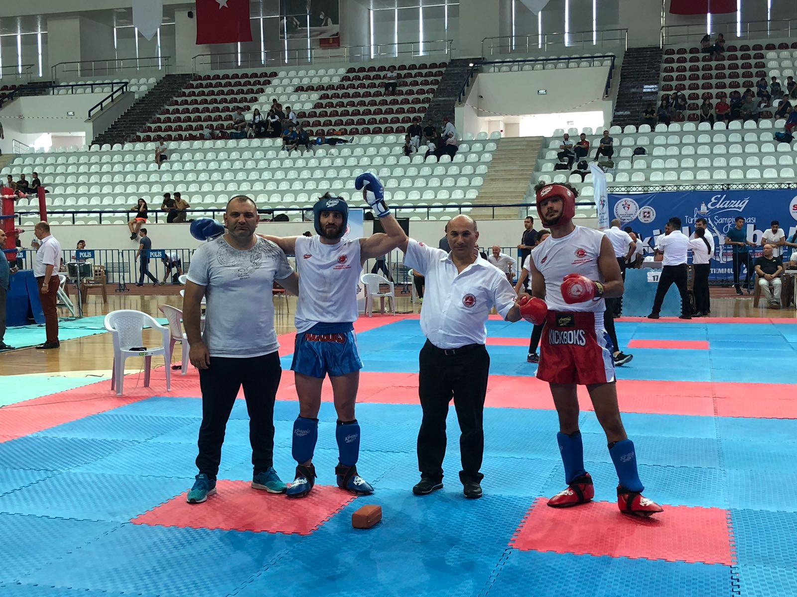 Rizesporumuzun Millileri Yahya Alemdağ ve Miraç Gencebay Avrupa Kick Boks Şampiyonasında ülkemizi te