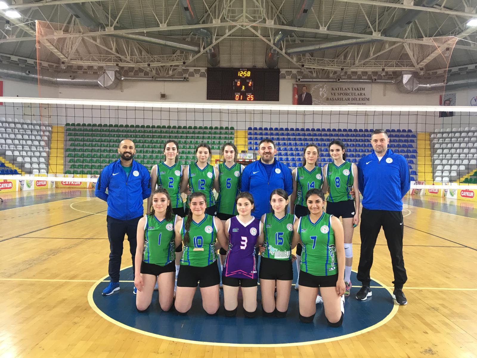 Dişi Atmacalar Voleybol Türkiye Şampiyonası Yıldız Kızlar Yarı Finallerinde
